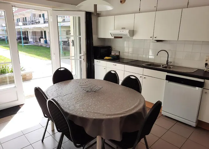 アパート - Dahlia 007 *